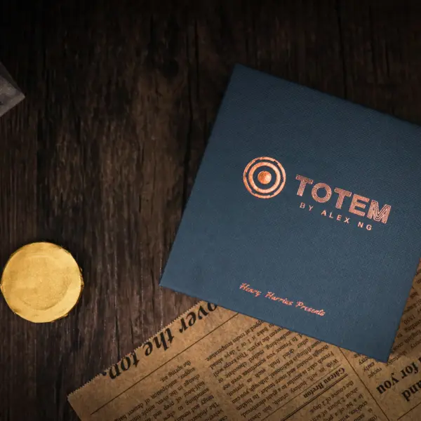 Totem von Alex Ng