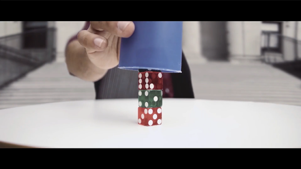 How to Cheat at Dice - Dice Cup Limited Edition gelb